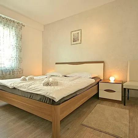 Tatty Apartment *